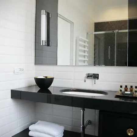 Via Roma 119 La Spezia